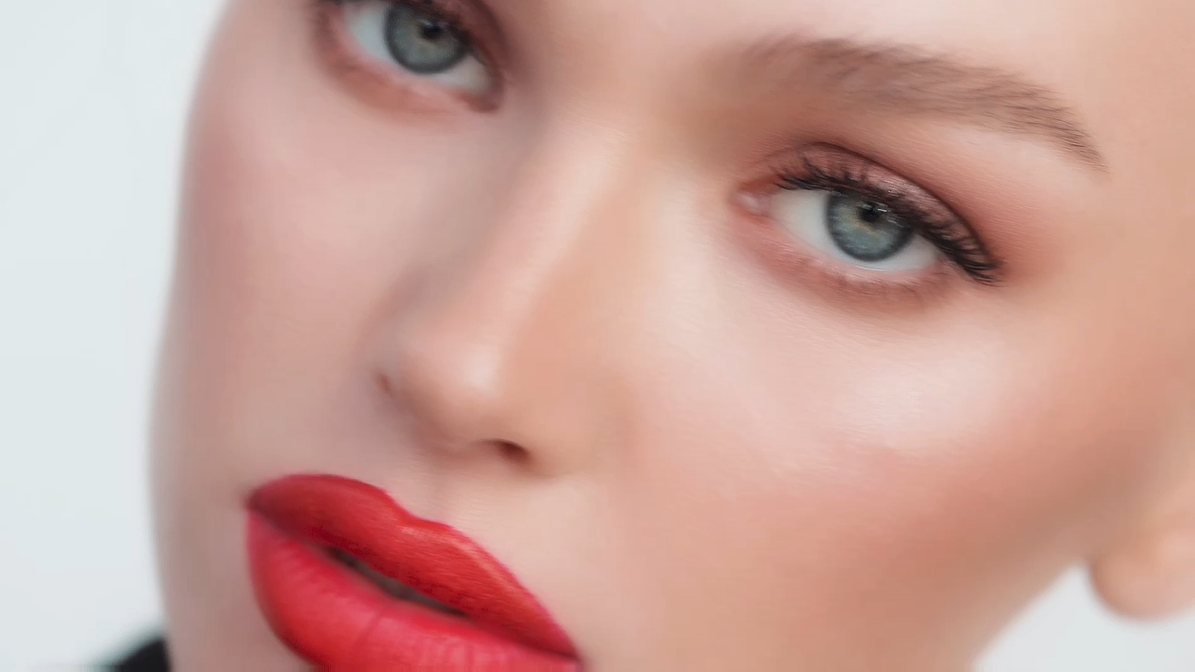 Stiletto SPF50 Lipstick - Image 2