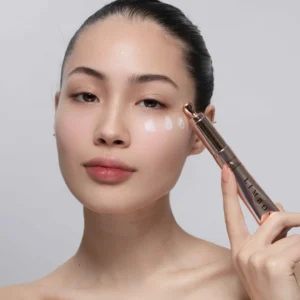 Supermodel-Eyes-Eye Cream-LIMBOSS-BEAUTY-With-Model