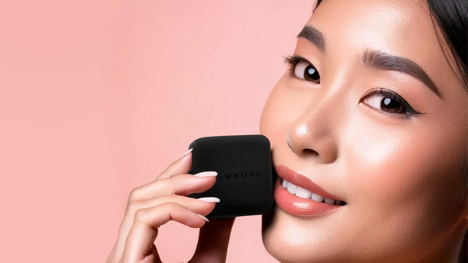 Magazine-LIMBOSS-BEAUTY-The-Cube-Beauty-Sponge-with-Model